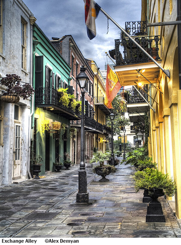 Exchange Alley HDR photo by Alex Demyan.